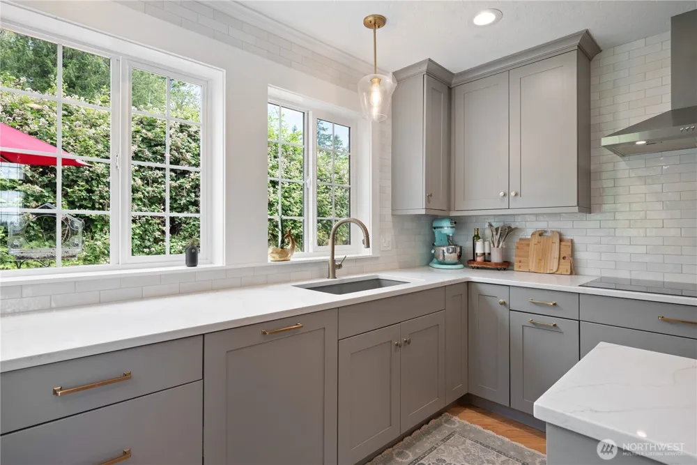 2420 Ivy Lane Kelso, WA 98626