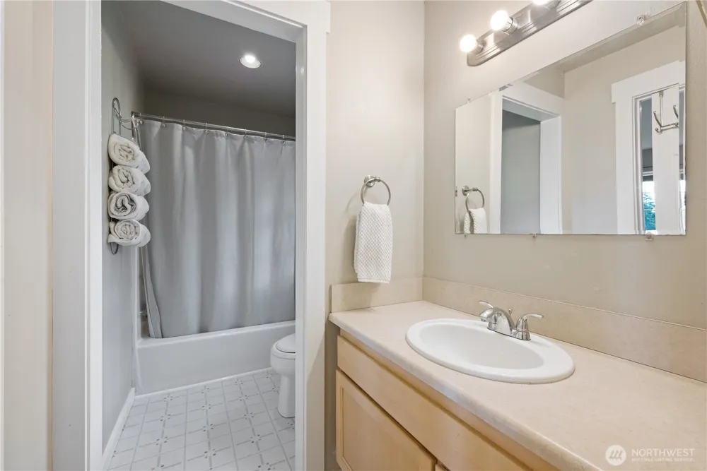 2420 Ivy Lane Kelso, WA 98626