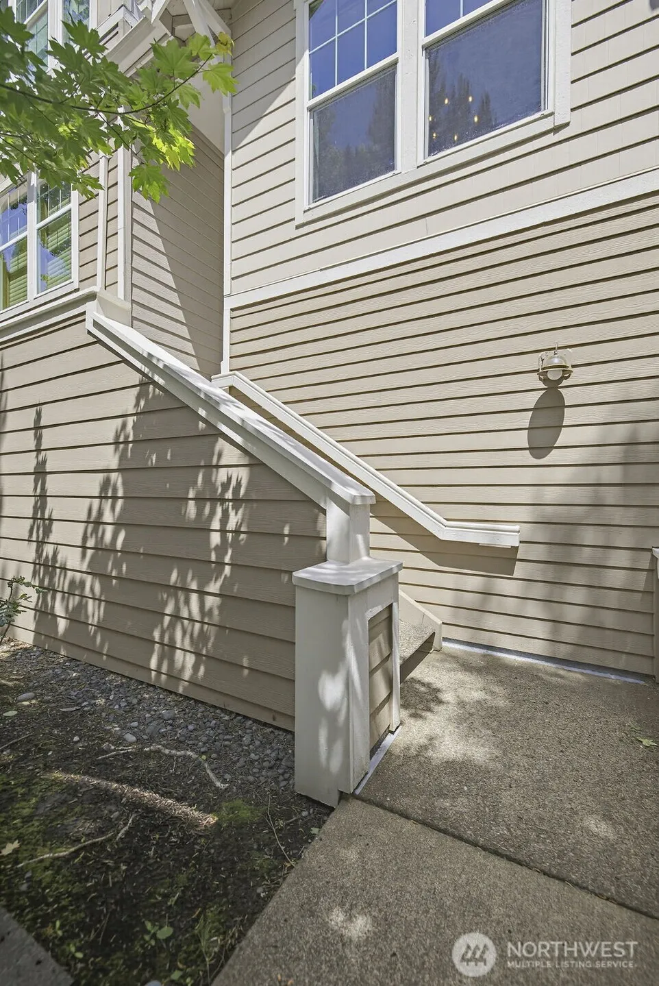 7705 Fairway Avenue SE #204 Snoqualmie, WA 98065