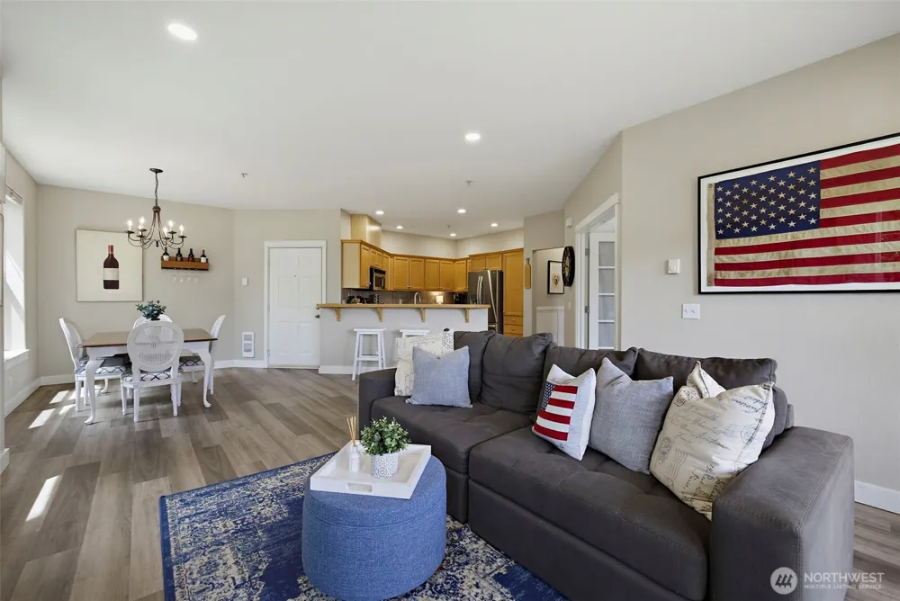 7705 Fairway Avenue SE #204 Snoqualmie, WA 98065