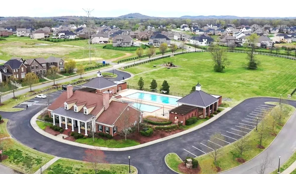 1420 Vanner Ct Gallatin, TN 37066