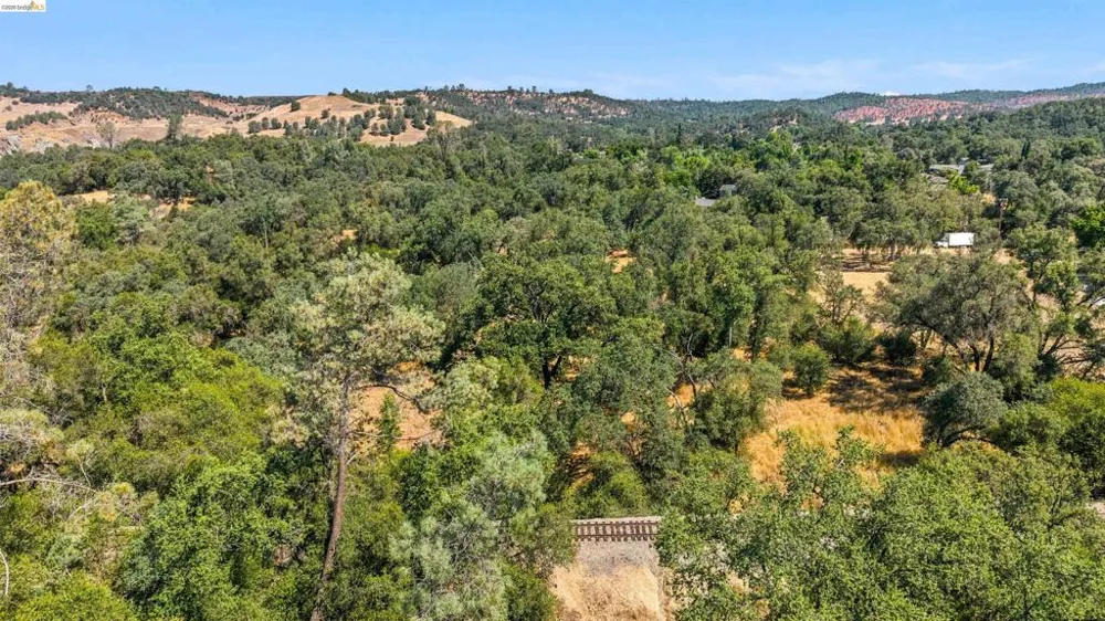 10151 Bell Mooney Rd Jamestown, CA 95327