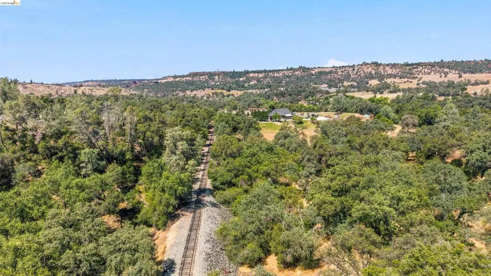 10151 Bell Mooney Rd Jamestown, CA 95327