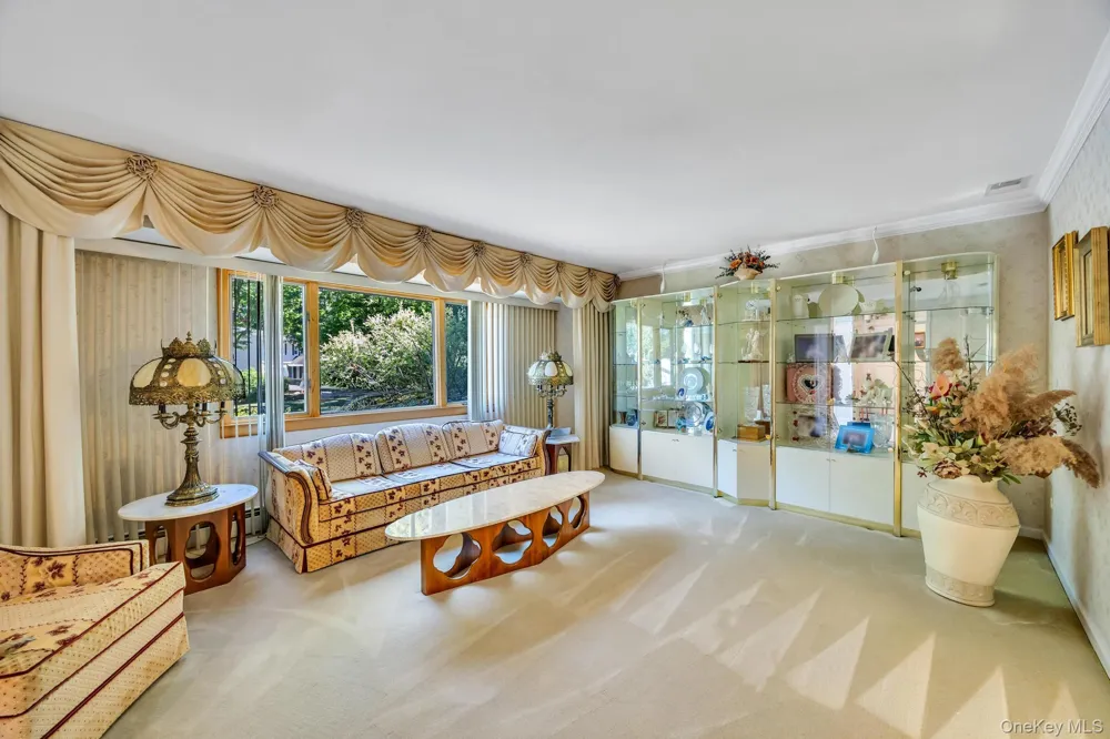 17 Cedar Place Kings Park, NY 11754
