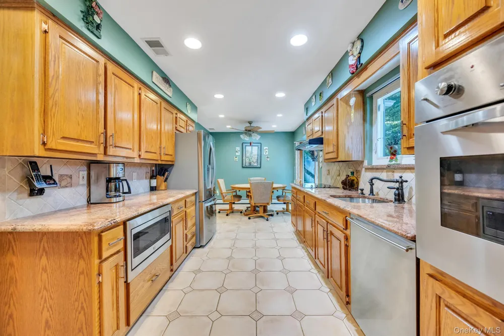 17 Cedar Place Kings Park, NY 11754