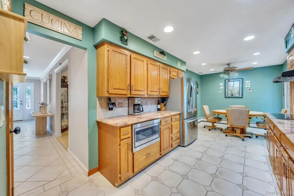 17 Cedar Place Kings Park, NY 11754
