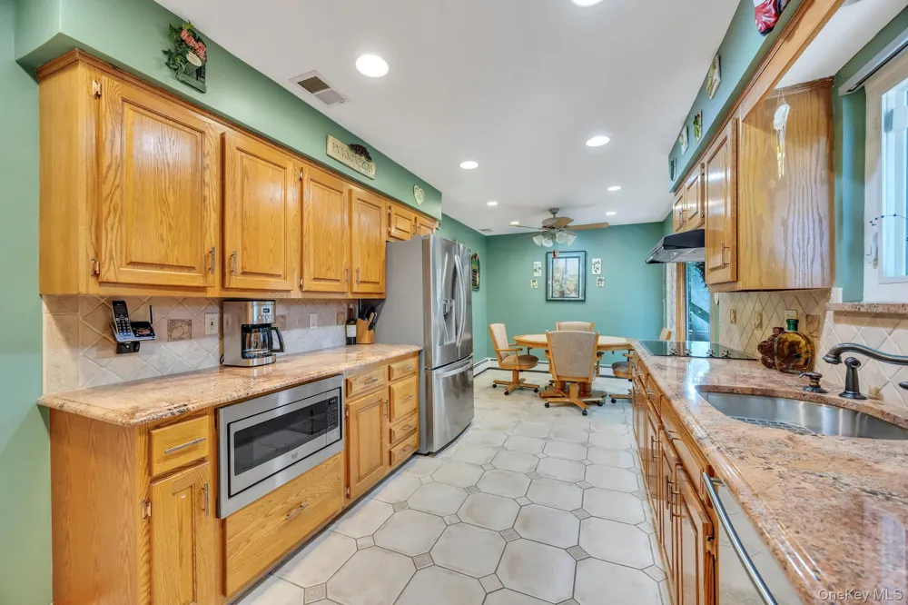 17 Cedar Place Kings Park, NY 11754