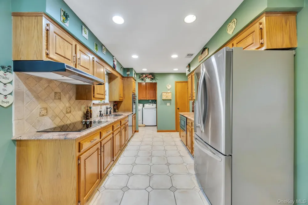 17 Cedar Place Kings Park, NY 11754