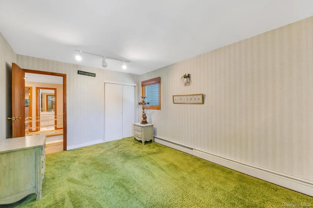 17 Cedar Place Kings Park, NY 11754