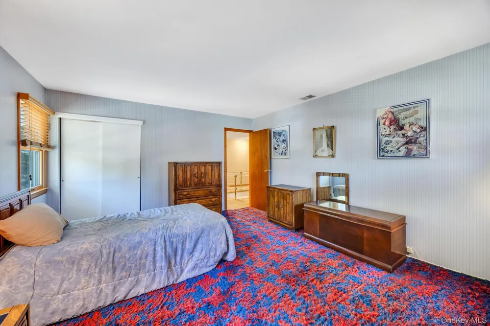 17 Cedar Place Kings Park, NY 11754