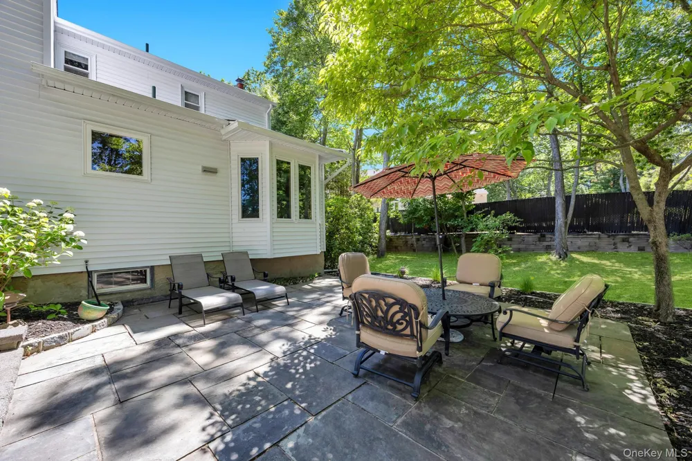 17 Cedar Place Kings Park, NY 11754