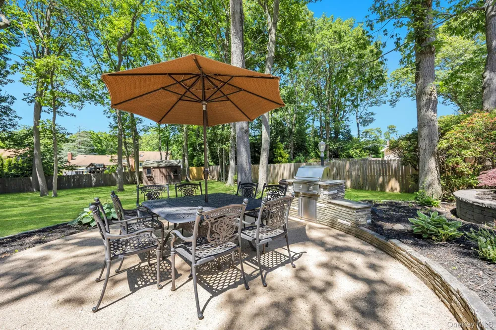 17 Cedar Place Kings Park, NY 11754
