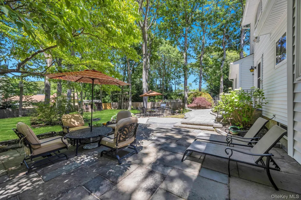 17 Cedar Place Kings Park, NY 11754