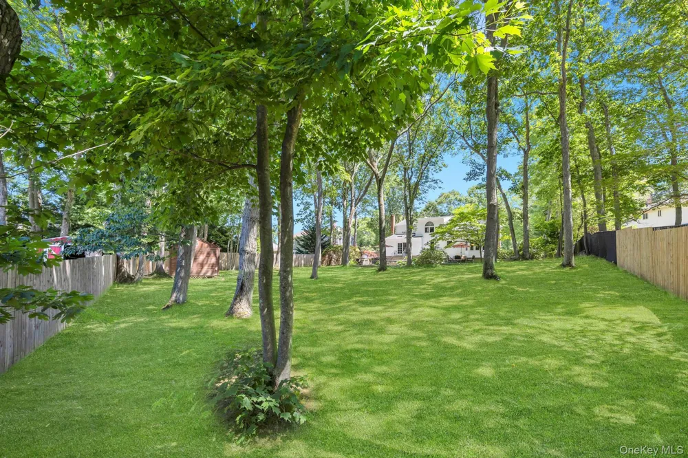 17 Cedar Place Kings Park, NY 11754