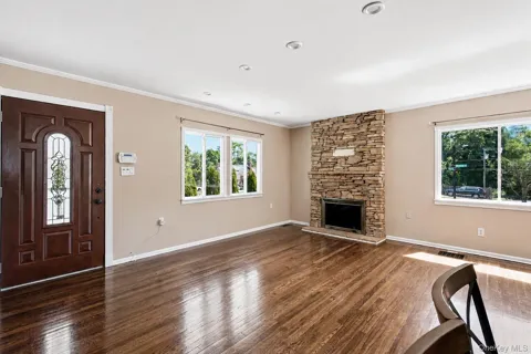 5 Willets Drive