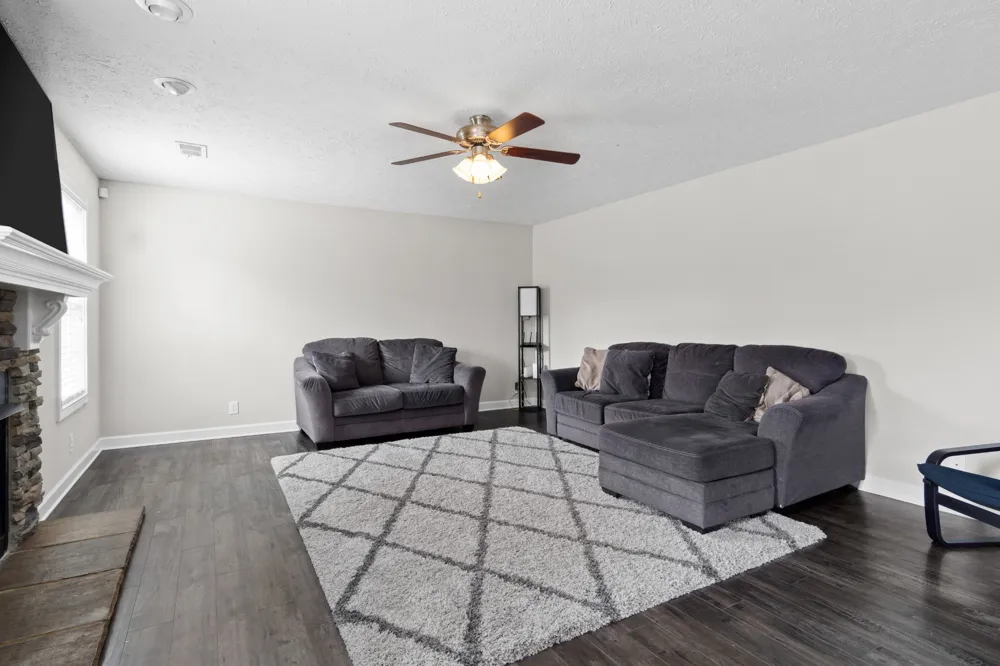 3748 Windhaven Dr Clarksville, TN 37040