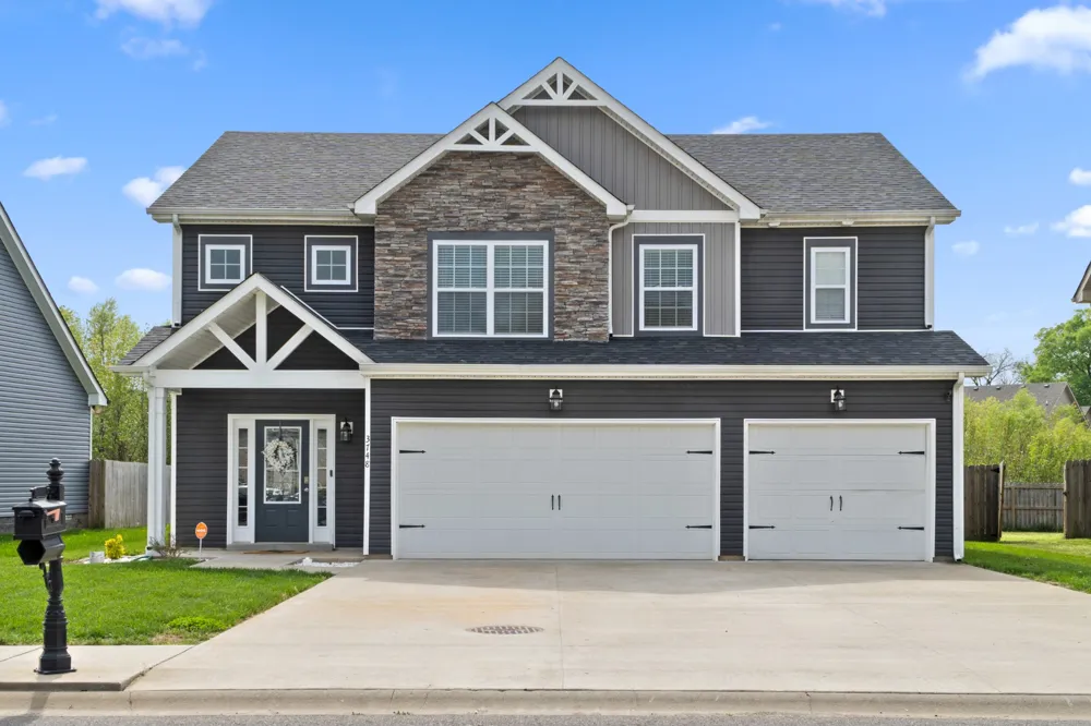 3748 Windhaven Dr Clarksville, TN 37040