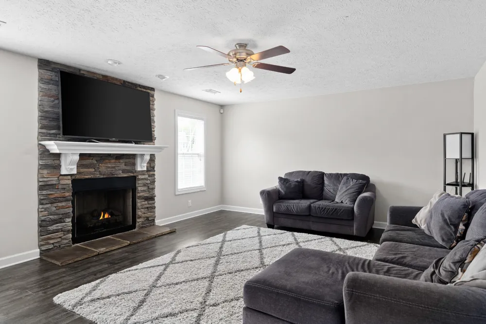 3748 Windhaven Dr Clarksville, TN 37040