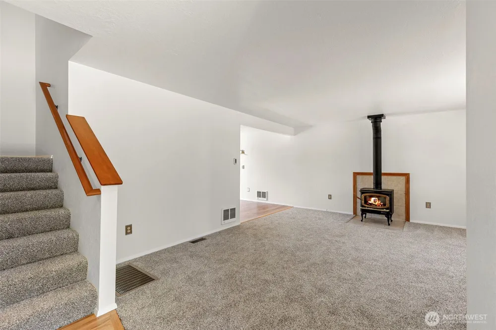 12506 NE Virginia Court Kingston, WA 98346