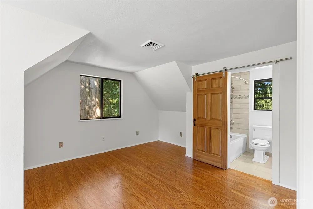 12506 NE Virginia Court Kingston, WA 98346
