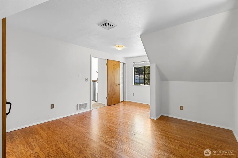 12506 NE Virginia Court Kingston, WA 98346