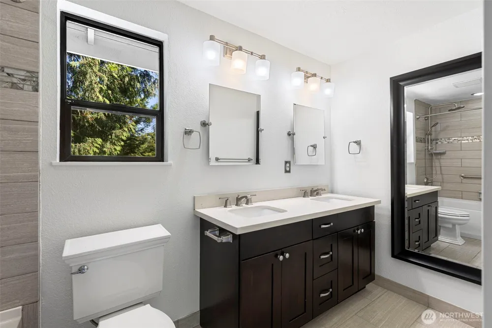12506 NE Virginia Court Kingston, WA 98346
