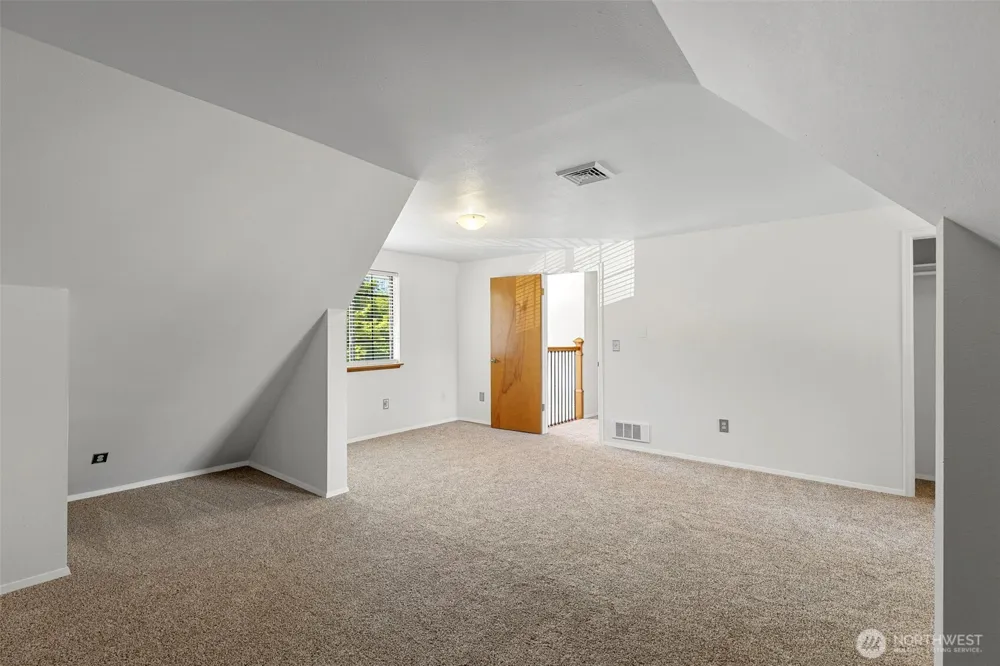 12506 NE Virginia Court Kingston, WA 98346