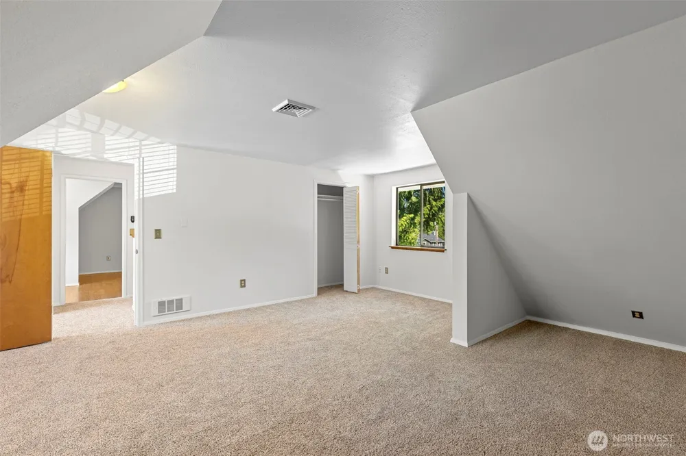 12506 NE Virginia Court Kingston, WA 98346