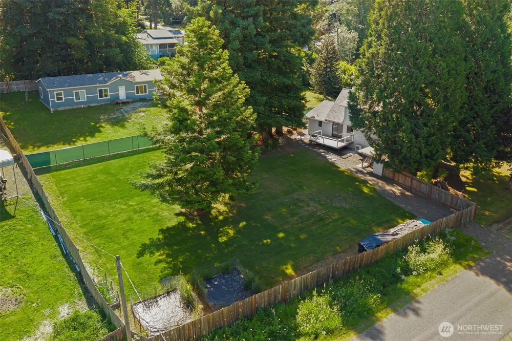 12506 NE Virginia Court Kingston, WA 98346