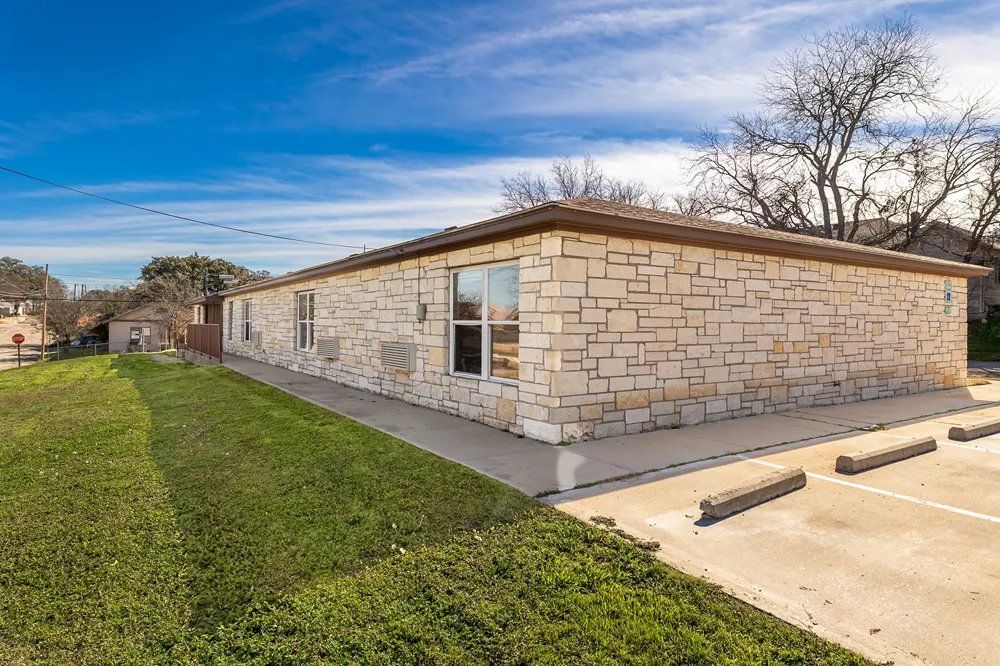 104 E Fifth Street Brady, TX 76825