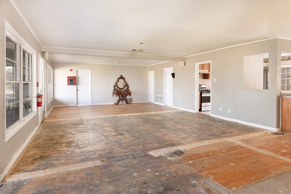 104 E Fifth Street Brady, TX 76825