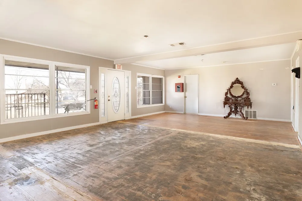 104 E Fifth Street Brady, TX 76825