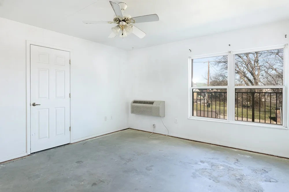 104 E Fifth Street Brady, TX 76825