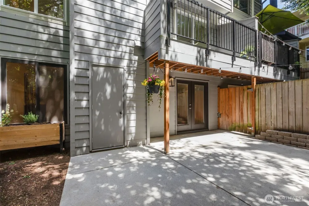 15628 8th Avenue SW #C Burien, WA 98166