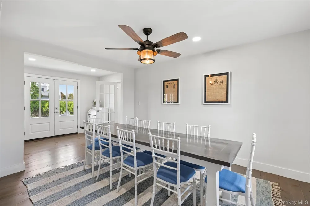 87 Foster Avenue Hampton Bays, NY 11946