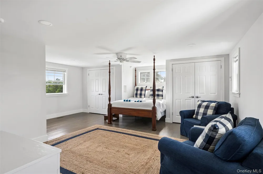 87 Foster Avenue Hampton Bays, NY 11946