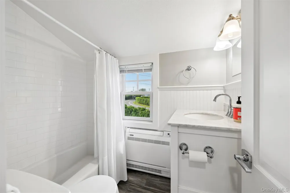 87 Foster Avenue Hampton Bays, NY 11946