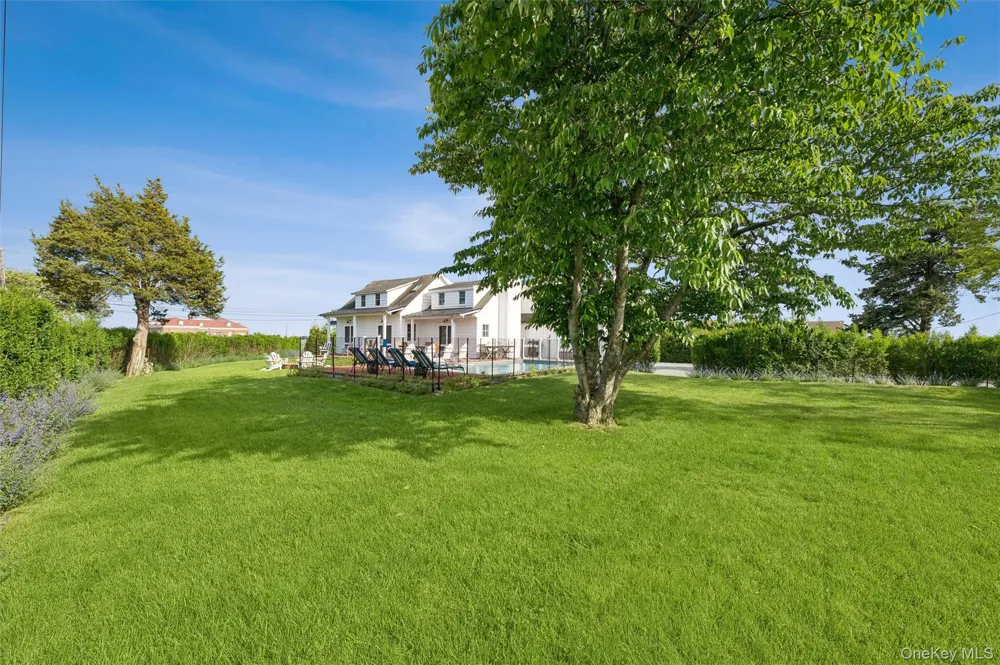 87 Foster Avenue Hampton Bays, NY 11946