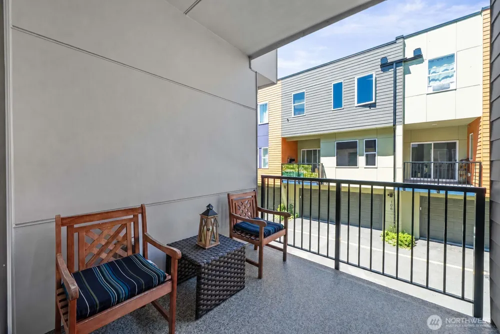 15612 8th Avenue SW #104 Burien, WA 98166