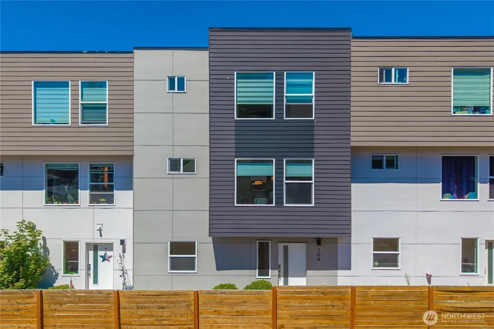 15612 8th Avenue SW #104 Burien, WA 98166