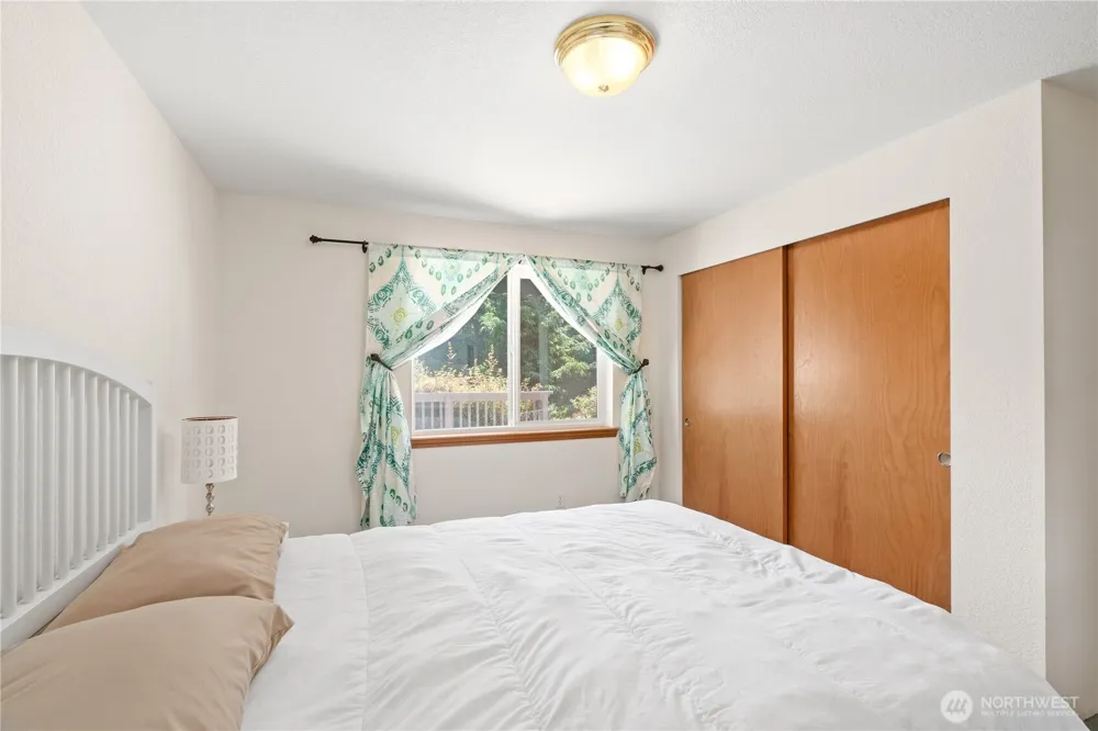21 McCullough Road Copalis Beach, WA 98535