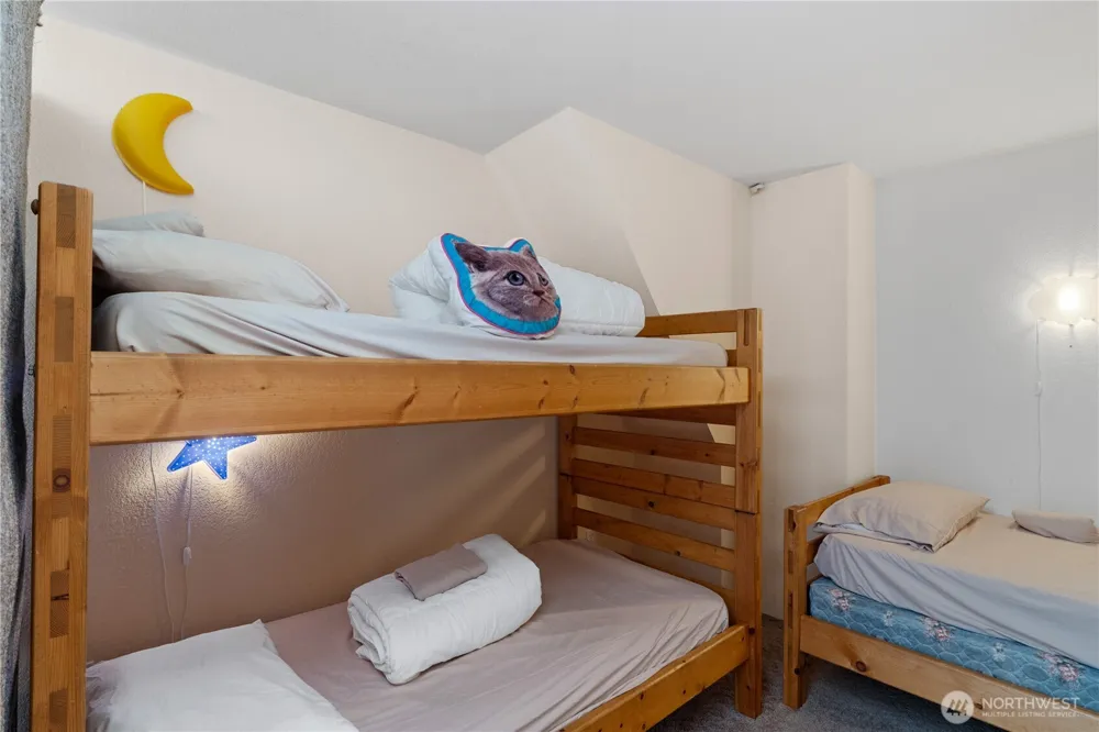 21 McCullough Road Copalis Beach, WA 98535