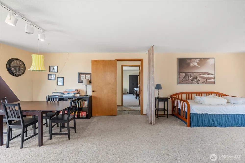 21 McCullough Road Copalis Beach, WA 98535
