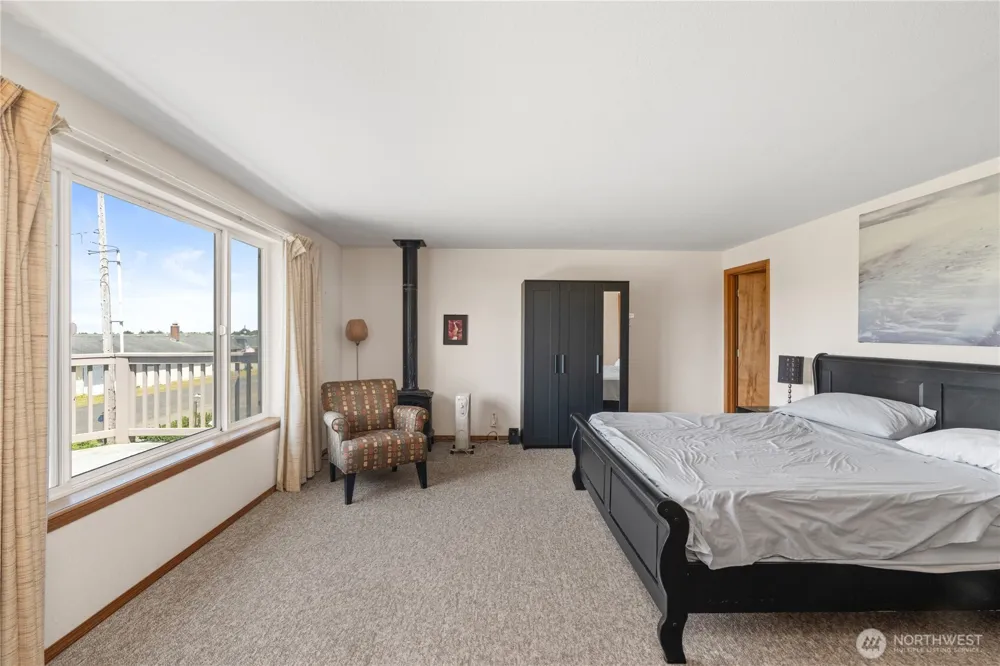 21 McCullough Road Copalis Beach, WA 98535