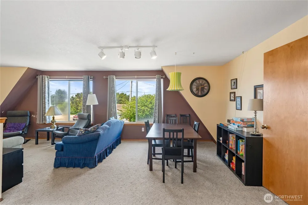 21 McCullough Road Copalis Beach, WA 98535