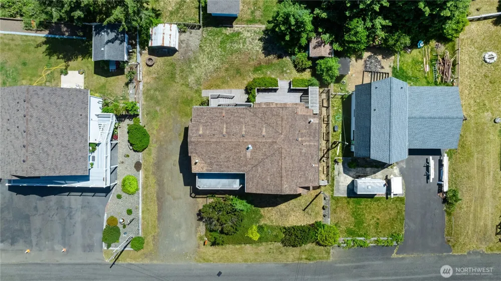 21 McCullough Road Copalis Beach, WA 98535