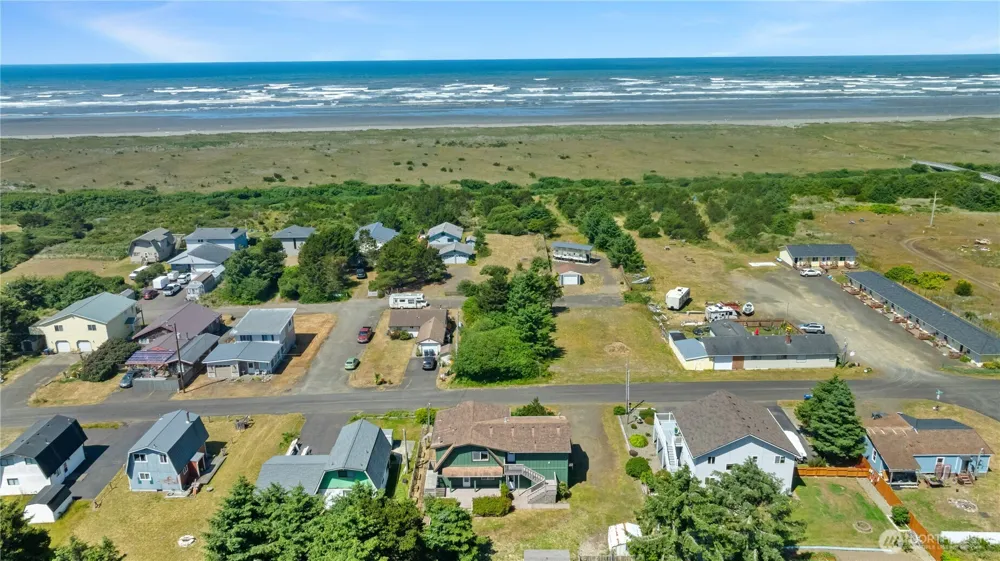 21 McCullough Road Copalis Beach, WA 98535