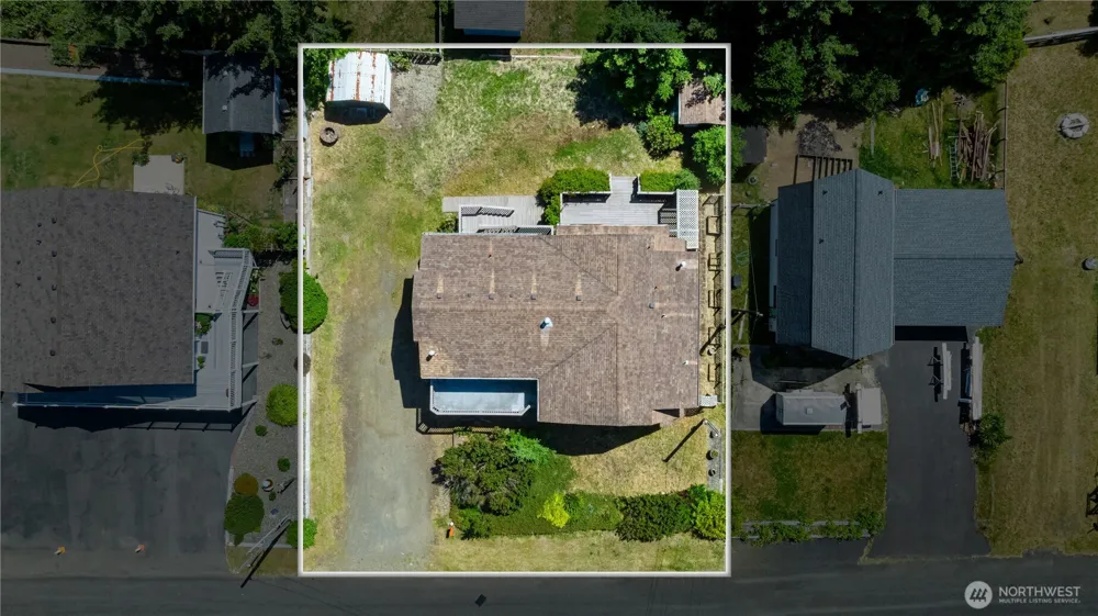 21 McCullough Road Copalis Beach, WA 98535