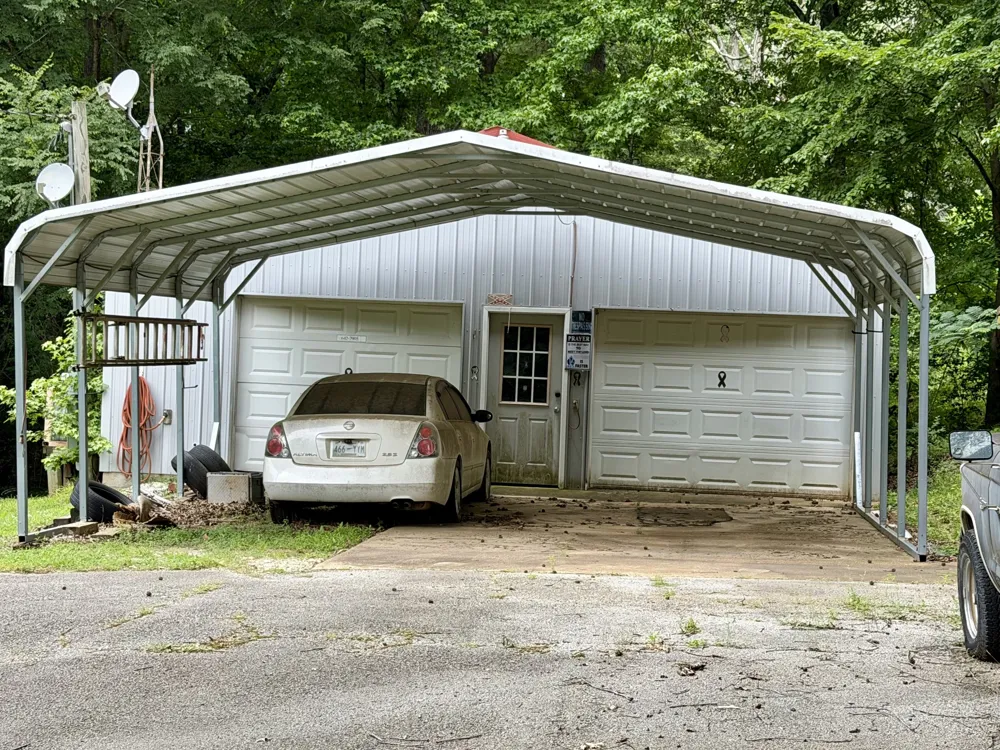 2155 Spring Hill Rd Paris, TN 38242