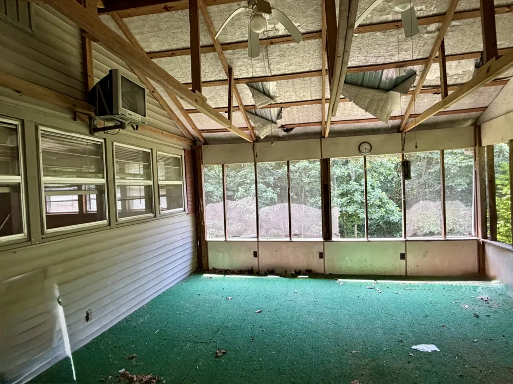 2155 Spring Hill Rd Paris, TN 38242